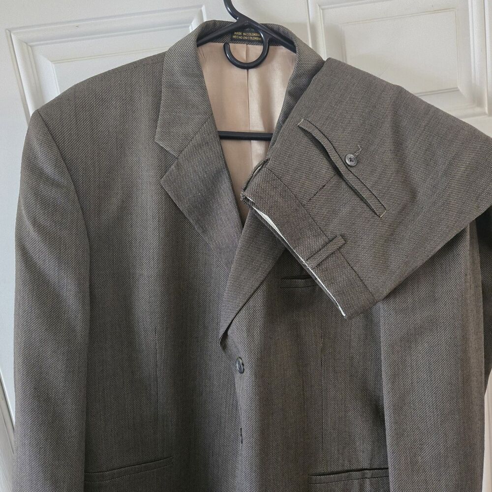 ​J. Ferrar Custom Fit Men's 2-Piece Suit 42S 33x30 Brown Wool Blend Pleated Cuff